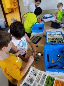 Best summer STEAM programs: Einstein's Workshop